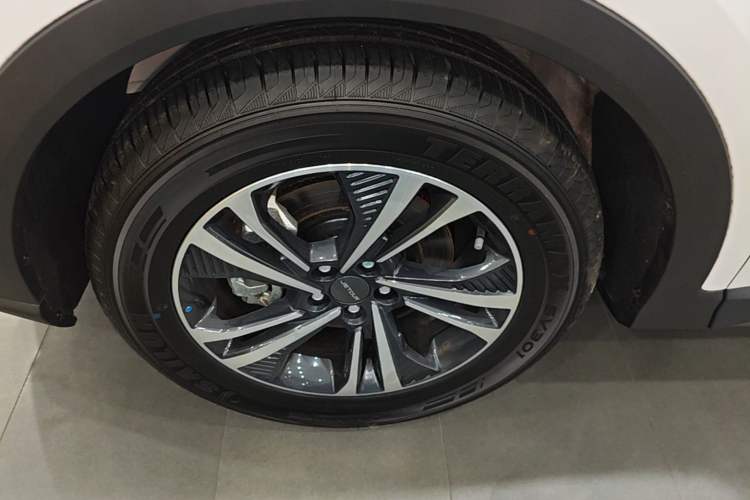 Used JETOUR X70 2024 1.5T DCT Enjoyment Edition 5 Seats Left Front Wheel Hub
