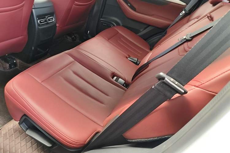Used JETOUR X70 2024 1.5T Manual Glory Edition 5 Seats Left Rear Seat