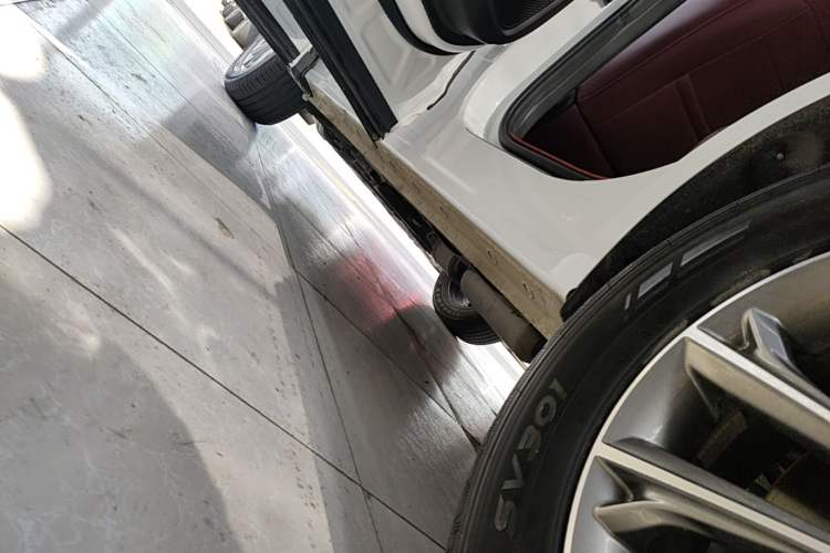 Used JETOUR X70 2024 1.5T DCT Glory PRO 5-Seater Left Side Sill