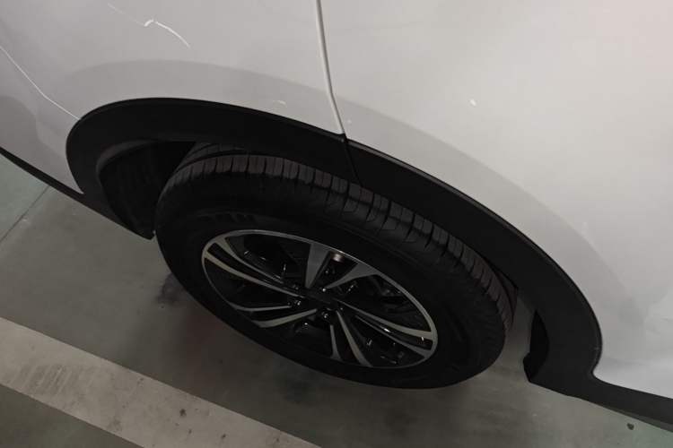 Used JETOUR X70 2024 1.5T DCT Enjoyment Edition 5 Seats Right Rear Wheel Hub