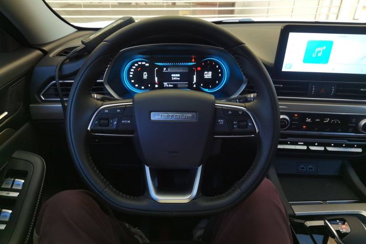 Used JETOUR X70 2024 1.5T DCT Enjoyment Edition 5 Seats Steering Wheel