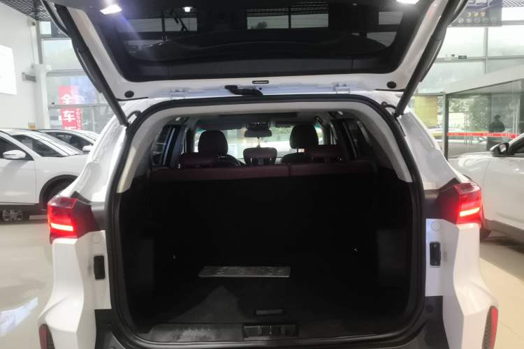 Used JETOUR X70 2024 1.5T DCT Glory PRO 5-Seater Trunk