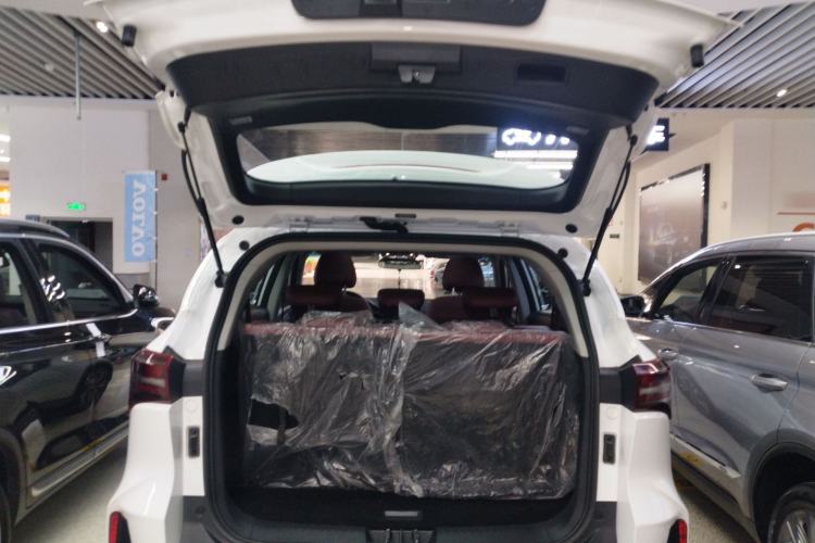 Used JETOUR X70 2024 1.5T DCT Enjoy Edition 7-Seater Trunk