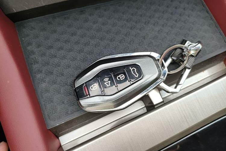 Used JETOUR X70 2024 1.5T DCT Glory PRO 5-Seater Vehicle Key