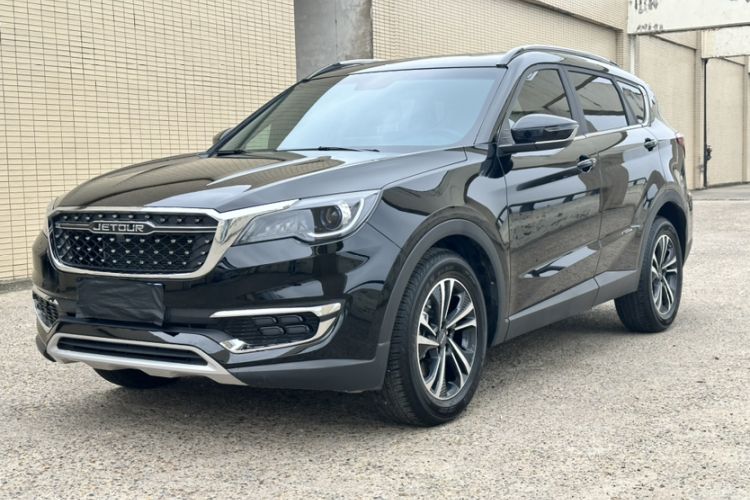 JETOUR X70 2025 1.5T DCT Classic Edition 5 Seats