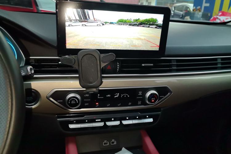 Used JETOUR X70 2025 1.5T DCT Beyond PRO 7-Seater Audio And AC Panel