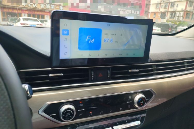 Used JETOUR X70 2025 1.5T DCT Zhenxiang Edition 7-Seater Audio And AC Panel
