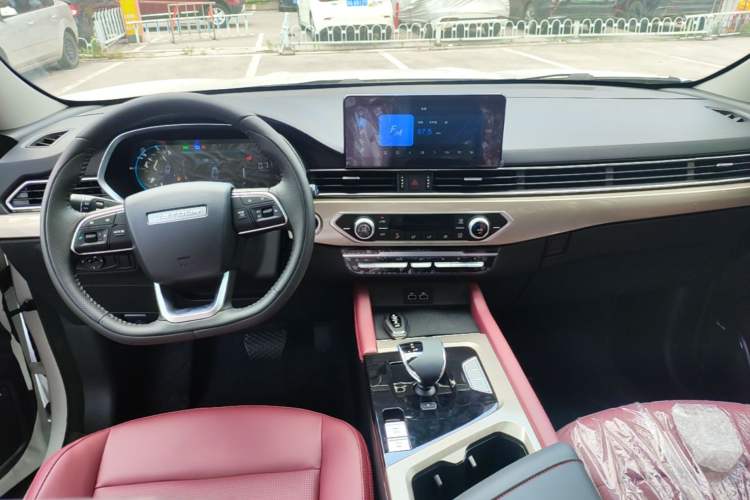 Used JETOUR X70 2025 1.5T DCT Zhenxiang Edition 7-Seater Center Console
