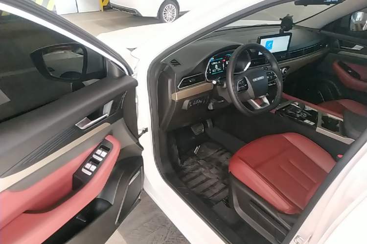 Used JETOUR X70 2025 1.5T DCT Beyond PRO 7-Seater Driver Seat