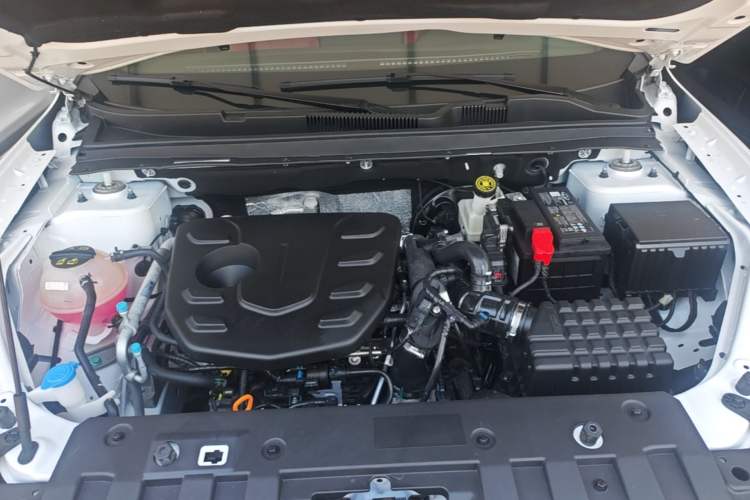 Used JETOUR X70 2025 1.5T DCT Overdrive PRO 5-Seater Engine Bay
