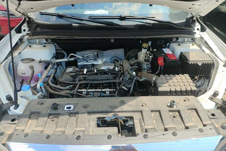 Used JETOUR X70 2025 1.5T DCT Zhenxiang Edition 5 Seats Engine Bay