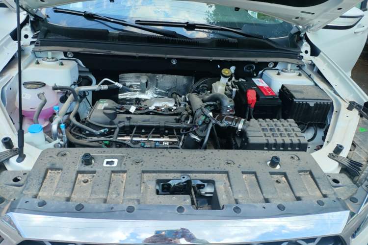 Used JETOUR X70 2025 1.5T DCT Zhenxiang Edition 7-Seater Engine Bay