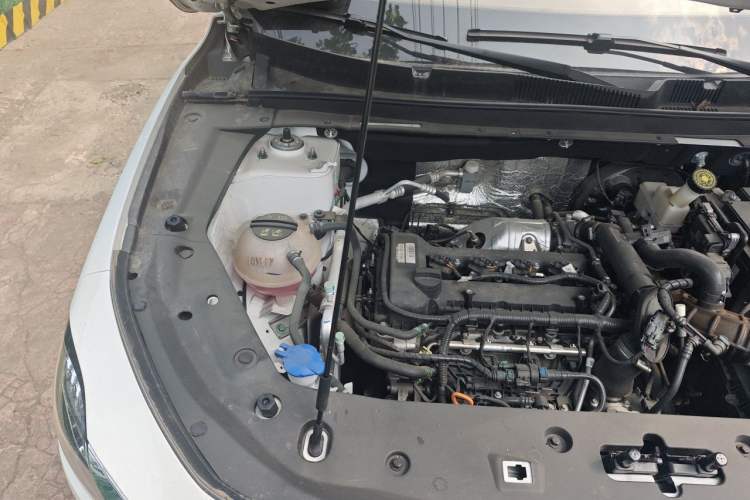 Used JETOUR X70 2025 1.5T DCT Beyond PRO 7-Seater Engine Bay Right