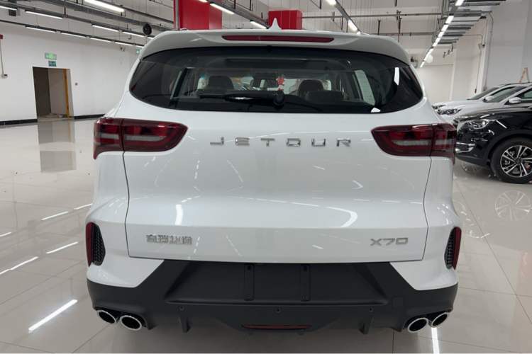 Used JETOUR X70 2025 1.5T DCT Classic Edition 7-Seater Exterior 5