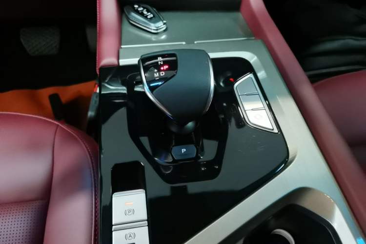 Used JETOUR X70 2025 1.5T DCT Beyond PRO 7-Seater Gear Lever