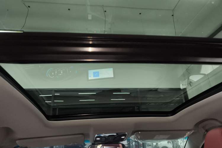 Used JETOUR X70 2025 1.5T DCT Zhenxiang Edition 5 Seats Headliner