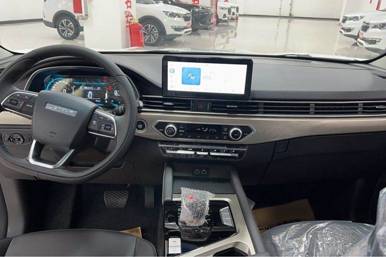 Used JETOUR X70 2025 1.5T DCT Classic Edition 7-Seater Interior 1