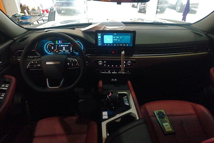 Used JETOUR X70 2025 1.5T DCT Overdrive PRO 5-Seater Interior 2
