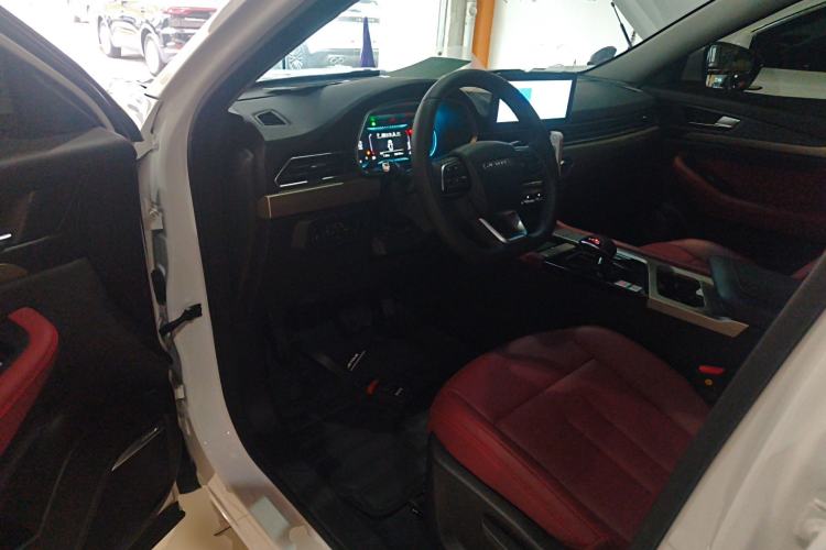 Used JETOUR X70 2025 1.5T DCT Overdrive PRO 5-Seater Interior 3