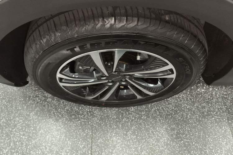 Used JETOUR X70 2025 1.5T DCT Zhenxiang Edition 5 Seats Left Front Wheel Hub