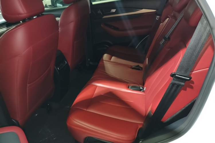 Used JETOUR X70 2025 1.5T DCT Overdrive PRO 5-Seater Left Rear Seat