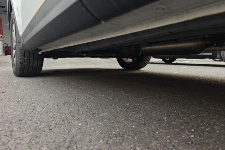 Used JETOUR X70 2025 1.5T DCT Overdrive PRO 5-Seater Left Side Sill