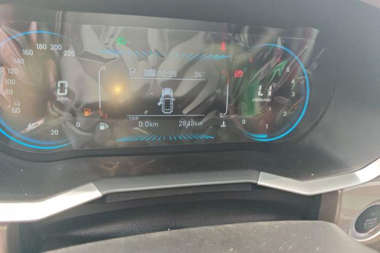 Used JETOUR X70 2025 1.5T DCT Beyond PRO 7-Seater Odometer Close Up