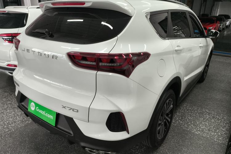 Used JETOUR X70 2025 1.5T DCT Zhenxiang Edition 5 Seats Rear Right 45 Deg