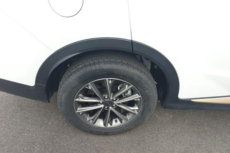 Used JETOUR X70 2025 1.5T DCT Overdrive PRO 5-Seater Right Rear Wheel Hub