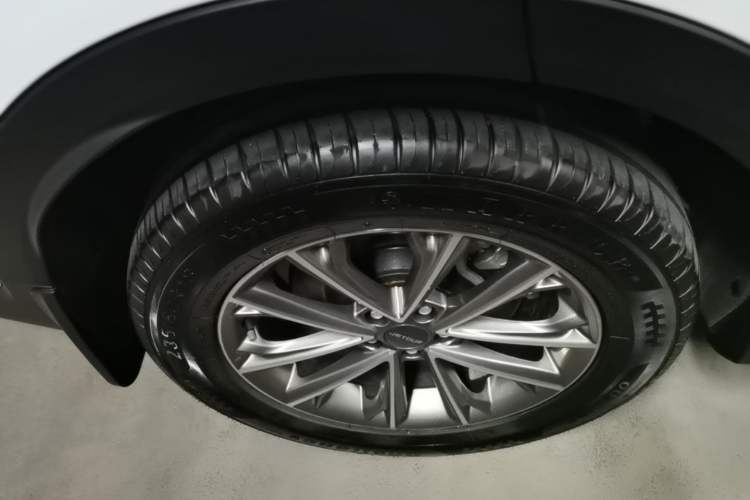 Used JETOUR X70 2025 1.5T DCT Beyond PRO 7-Seater Right Rear Wheel Hub