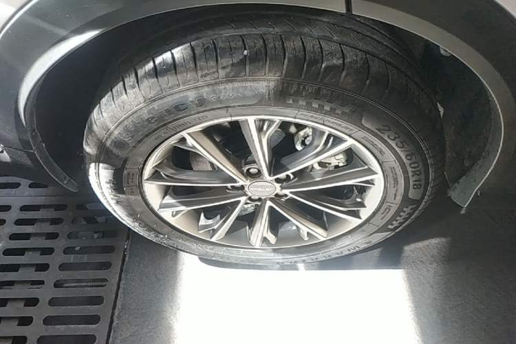 Used JETOUR X70 2025 1.5T DCT Beyond PRO 7-Seater Right Rear Wheel Hub