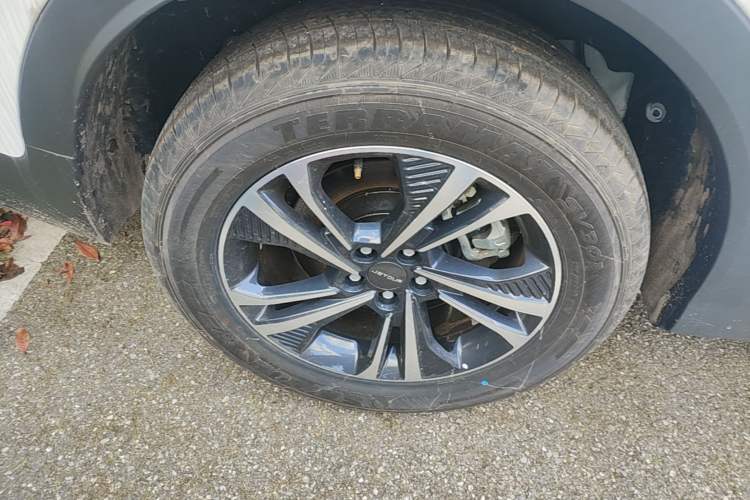 Used JETOUR X70 2025 1.5T DCT Zhenxiang Edition 5 Seats Right Rear Wheel Hub