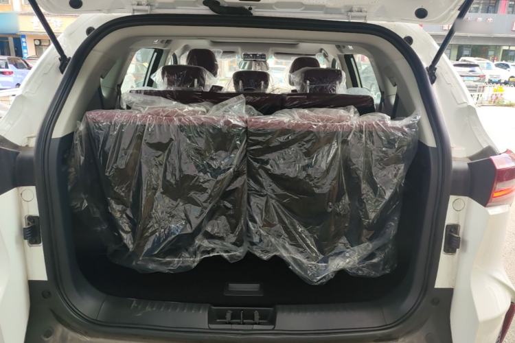Used JETOUR X70 2025 1.5T DCT Zhenxiang Edition 7-Seater Trunk