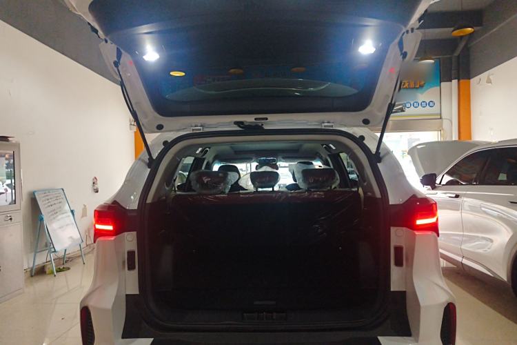Used JETOUR X70 2025 1.5T DCT Overdrive PRO 5-Seater Trunk