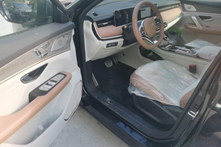 Used JETOUR X70 C-DM 2024 Landwind PRO 7-Seater Driver Seat