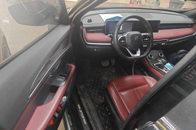 Used JETOUR X70 C-DM 2024 Far Voyage Edition 7 Seats Driver Seat