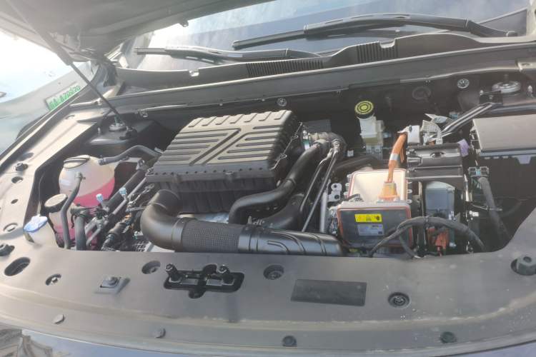 Used JETOUR X70 C-DM 2024 Landwind PRO 7-Seater Engine Bay