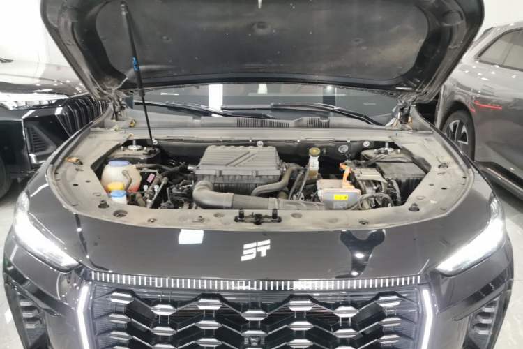Used JETOUR X70 C-DM 2024 Far Voyage PRO 5-Seater Engine Bay