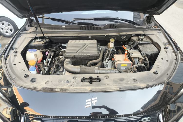 Used JETOUR X70 C-DM 2024 Far Voyage PRO 5-Seater Engine Bay