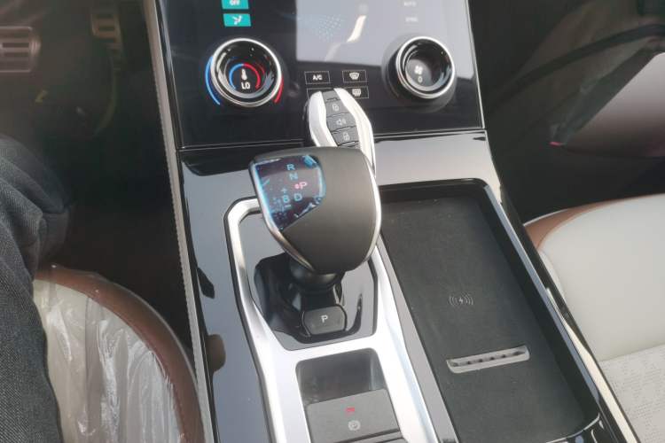 Used JETOUR X70 C-DM 2024 Landwind PRO 7-Seater Gear Lever