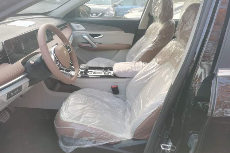 Used JETOUR X70 C-DM 2024 Landwind PRO 7-Seater Left Front Seat