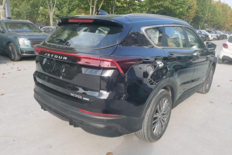 Used JETOUR X70 C-DM 2024 Landwind PRO 7-Seater Rear Right 45 Deg