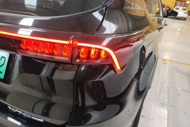 Used JETOUR X70 C-DM 2024 Far Voyage Edition 7 Seats Right Rear Taillight