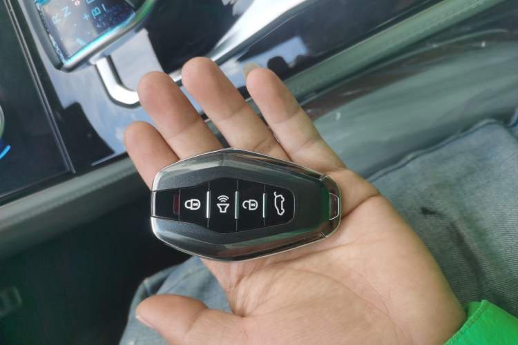 Used JETOUR X70 C-DM 2024 Landwind PRO 7-Seater Vehicle Key