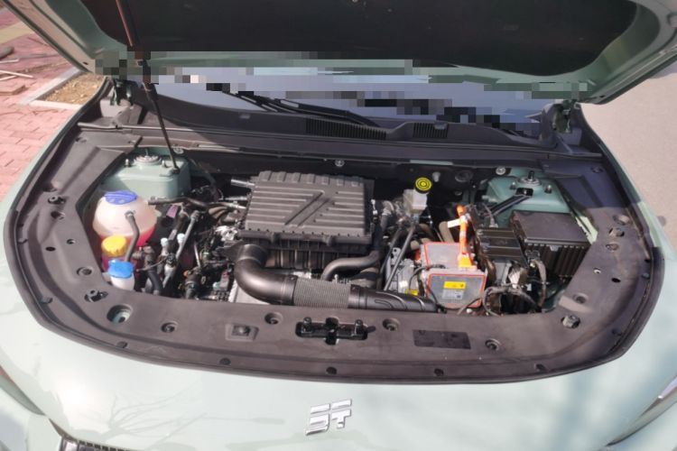 Used JETOUR X70 C-DM 2024 Far Voyage PRO 5-Seater Engine Bay