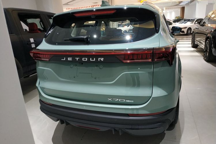 Used JETOUR X70 C-DM 2024 Far Voyage PRO+ 7-Seater Exterior 4
