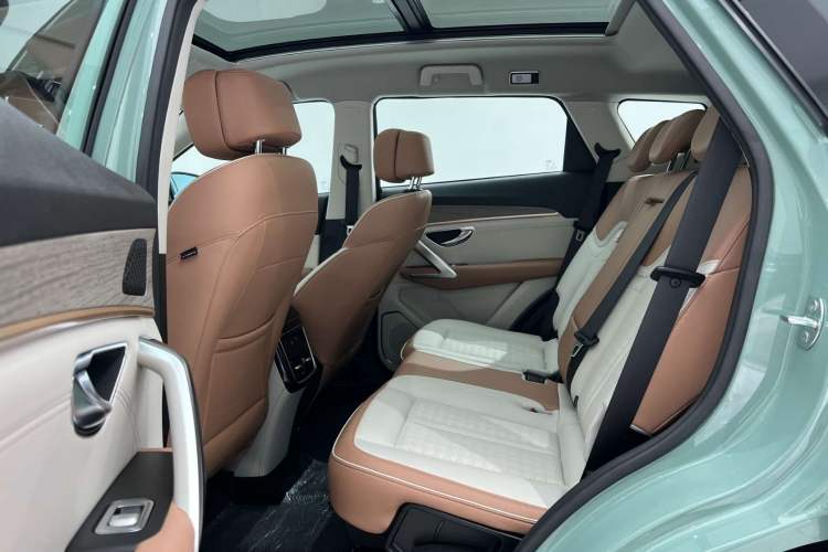 Used JETOUR X70 C-DM 2024 Far Voyage PRO+ 7-Seater Interior 6