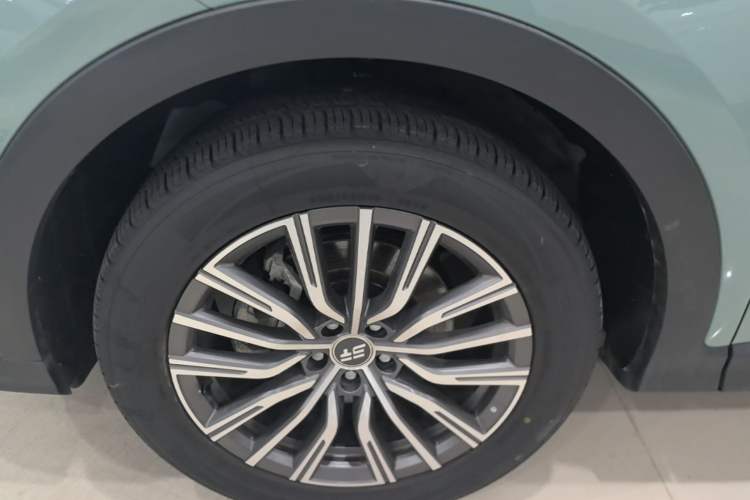 Used JETOUR X70 C-DM 2024 Far Voyage PRO 5-Seater Left Front Wheel Hub