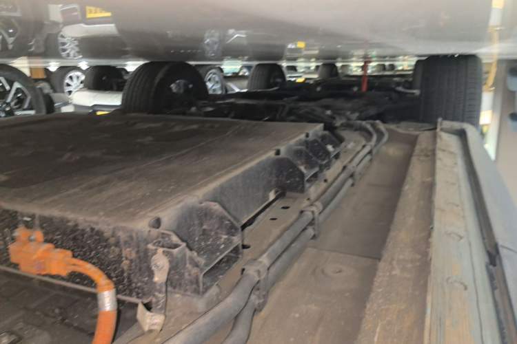 Used JETOUR X70 C-DM 2024 Far Voyage PRO 5-Seater Left Side Sill