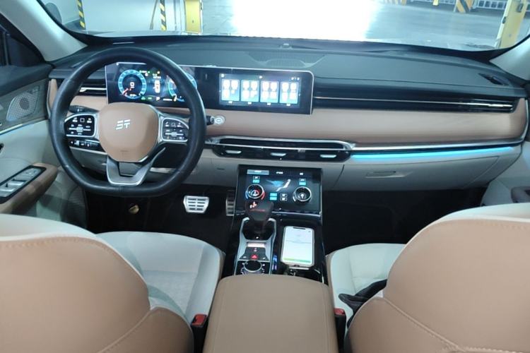 Used JETOUR X70 C-DM 2024 Far Voyage PRO 7-Seater Center Console